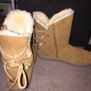 Brown sheepskin boots, only worn once